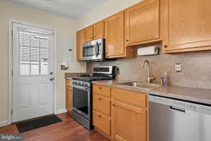 594 Rosemar Dr, Yardley, PA 19067 - Photo 13
