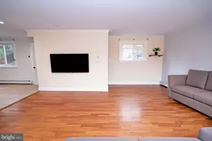 30 S 2nd St, Perkasie, PA 18944 - Photo 3