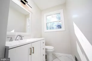 2210 Club House Cir, Jamison, PA 18929 - Photo 13