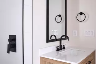 32 S State St, Newtown, PA 18940 - Photo 19