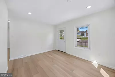 102 Bristol Oxford Valley Road, Langhorne, PA 19047 - Photo 5