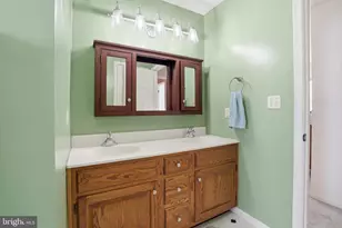 1048 Bartram Ln, Quakertown, PA 18951 - Photo 25