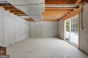 1048 Bartram Ln, Quakertown, PA 18951 - Photo 33