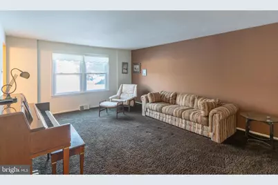 709 Autumn Drive, Feasterville-Trevose, PA 19053 - Photo 5