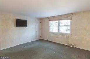 709 Autumn Dr, Feasterville-Trevose, PA 19053 - Photo 21