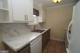 915 Arch St, Perkasie, PA 18944 - Photo 9