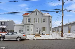 250 Washington St, Morrisville, PA 19067 - Photo 1