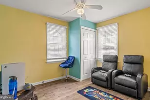 1039 Clinton Ave, Bensalem, PA 19020 - Photo 13