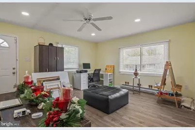 1039 Clinton Avenue, Bensalem, PA 19020 - Photo 15