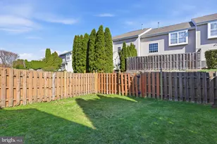 25 Honey Locust Ln, Newtown, PA 18940 - Photo 27