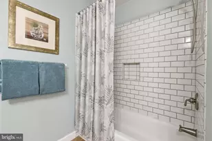 25 Honey Locust Ln, Newtown, PA 18940 - Photo 23