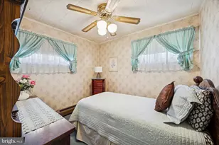 223 Alden Ave, Morrisville, PA 19067 - Photo 11