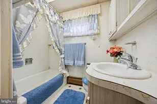 223 Alden Ave, Morrisville, PA 19067 - Photo 9