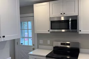 1420 S Pleasant Dr, Feasterville-Trevose, PA 19053 - Photo 9