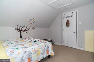 70 Huckleberry Ln, Levittown, PA 19055 - Photo 33