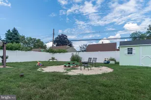 70 Huckleberry Ln, Levittown, PA 19055 - Photo 39