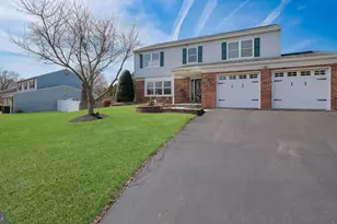 1026 Surrey Ln, Warrington, PA 18976 - Photo 3