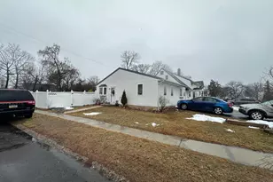 56 Goldenridge Dr, Levittown, PA 19057 - Photo 13