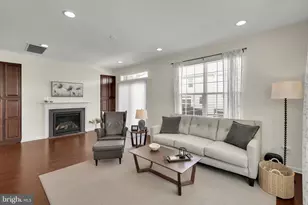 26124 Hickory Ln, Langhorne, PA 19047 - Photo 11