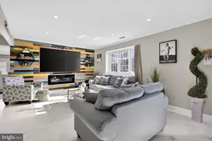 1999 Hollandale Dr, Bensalem, PA 19020 - Photo 9