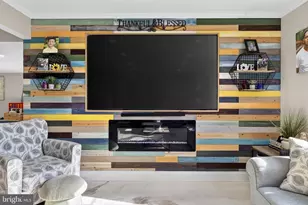 1999 Hollandale Dr, Bensalem, PA 19020 - Photo 11