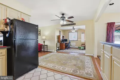 18 Kentucky Lane, Levittown, PA 19055 - Photo 7