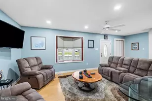 541 Stanford Rd, Fairless Hills, PA 19030 - Photo 5