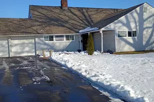 22 Fallenrock Rd, Levittown, PA 19056 - Photo 1