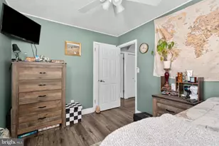 9 Honey Locust Rd, Levittown, PA 19056 - Photo 13