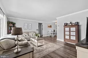 9 Honey Locust Rd, Levittown, PA 19056 - Photo 9