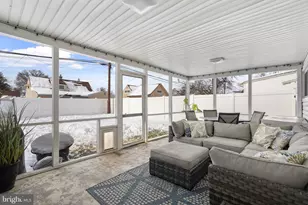 9 Honey Locust Rd, Levittown, PA 19056 - Photo 25