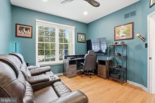 930 Red Coat Farm Dr, Chalfont, PA 18914 - Photo 51