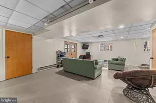 611 S 9th St, Perkasie, PA 18944 - Photo 25