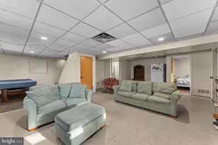 611 S 9th St, Perkasie, PA 18944 - Photo 27