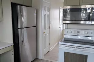 309 Park Ave, Bristol, PA 19007 - Photo 3