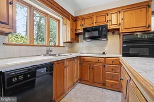 222 Green Valley Rd, Langhorne, PA 19047 - Photo 15