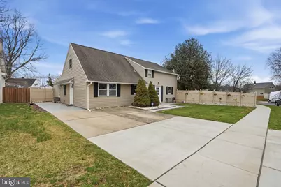 10 Inbrook Road, Levittown, PA 19057 - Photo 3