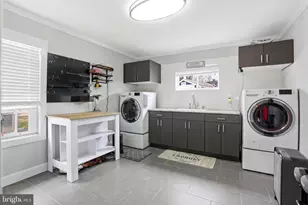 10 Inbrook Rd, Levittown, PA 19057 - Photo 9