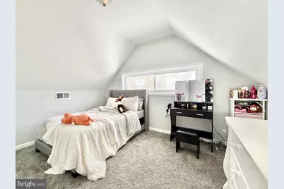 24 Roundwood Lane, Levittown, PA 19055 - Photo 11