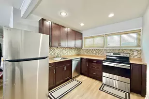 24 Roundwood Ln, Levittown, PA 19055 - Photo 3