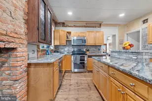 800 E Cherry Rd, Quakertown, PA 18951 - Photo 7