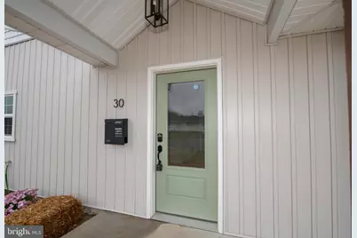 30 Mistletoe Lane, Levittown, PA 19054 - Photo 3