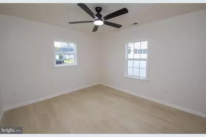 30 Mistletoe Lane, Levittown, PA 19054 - Photo 15