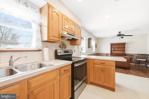 405 Andover Rd, Fairless Hills, PA 19030 - Photo 11