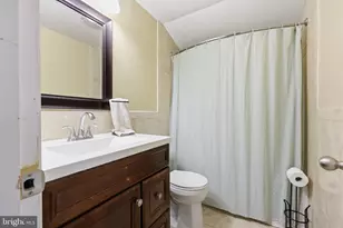 9 Harmony Rd, Levittown, PA 19056 - Photo 25