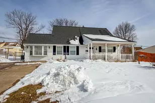 76 Cobalt Ridge Dr E, Levittown, PA 19057 - Photo 1