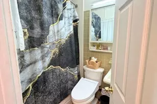 20 Neptune Ln, Levittown, PA 19054 - Photo 3