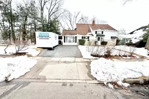 20 Neptune Ln, Levittown, PA 19054 - Photo 1