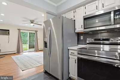 34 Ridge Lane, Levittown, PA 19055 - Photo 11