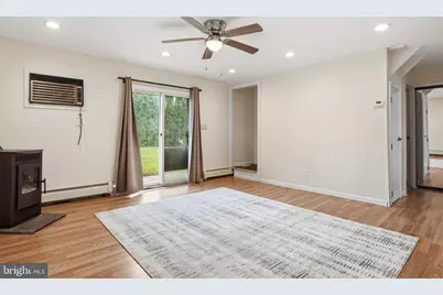 34 Ridge Lane, Levittown, PA 19055 - Photo 5